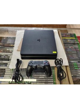 Konsola ps4 slim, pad, okablowanie . Czytaj opis