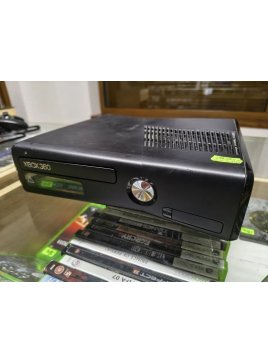 Konsola Xbox 360 slim. Wyłącza się. Czytaj opis