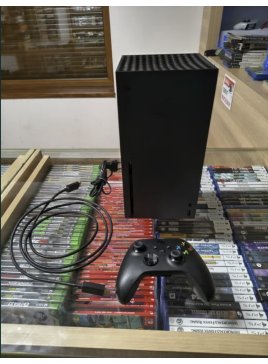 Konsola Xbox series x, pad, okablowanie, gry (51)