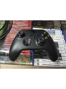 Konsola Xbox series x, pad, okablowanie, gry (51)
